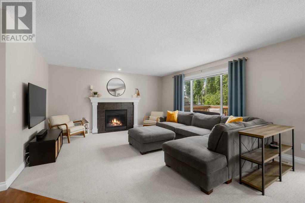 58 Everhollow Avenue Sw, Calgary, Alberta  T2Y 0A9 - Photo 5 - A2227890