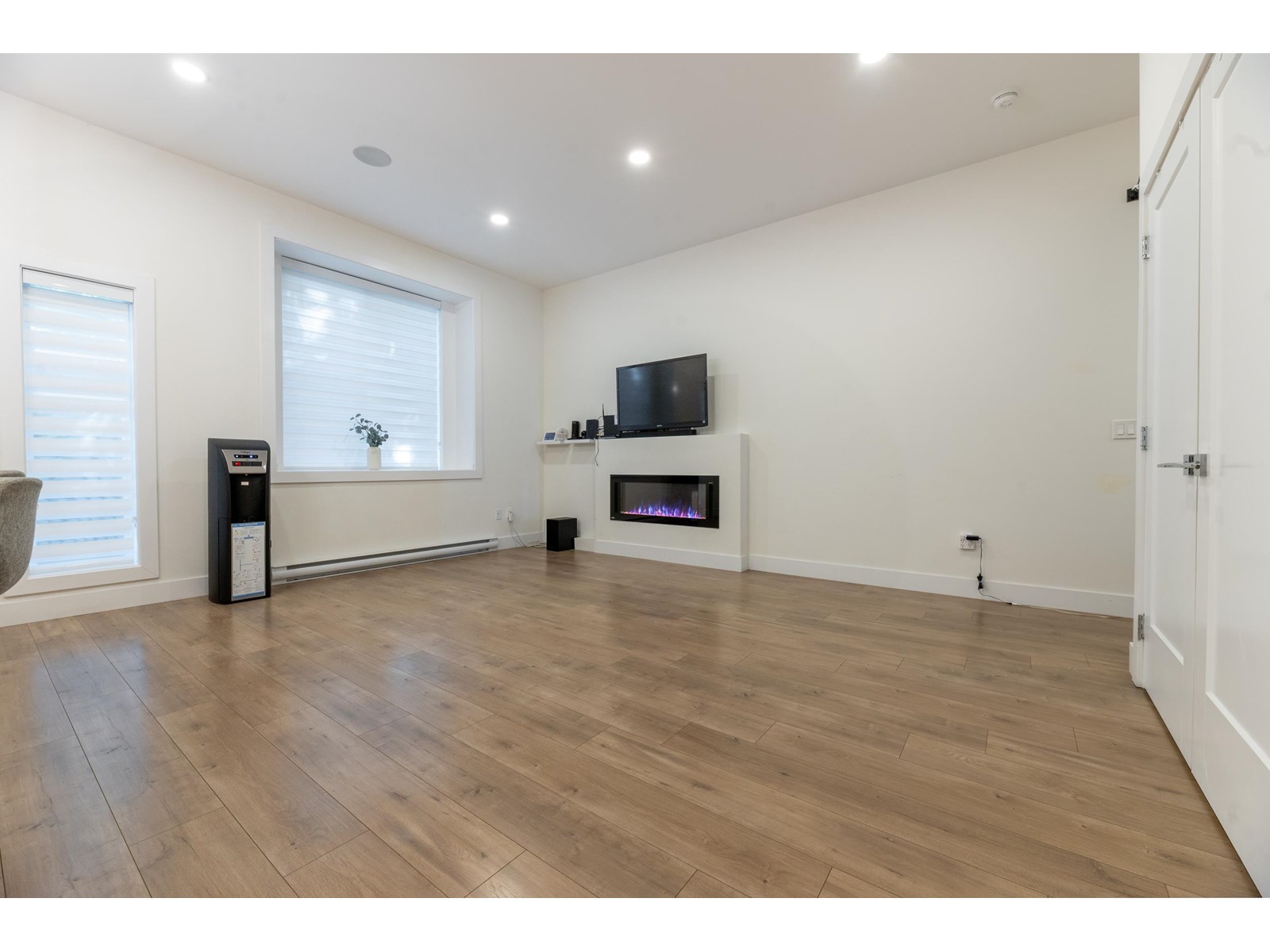 16 5960 142nd Street, Surrey, British Columbia  V3X 1C8 - Photo 2 - R3013824