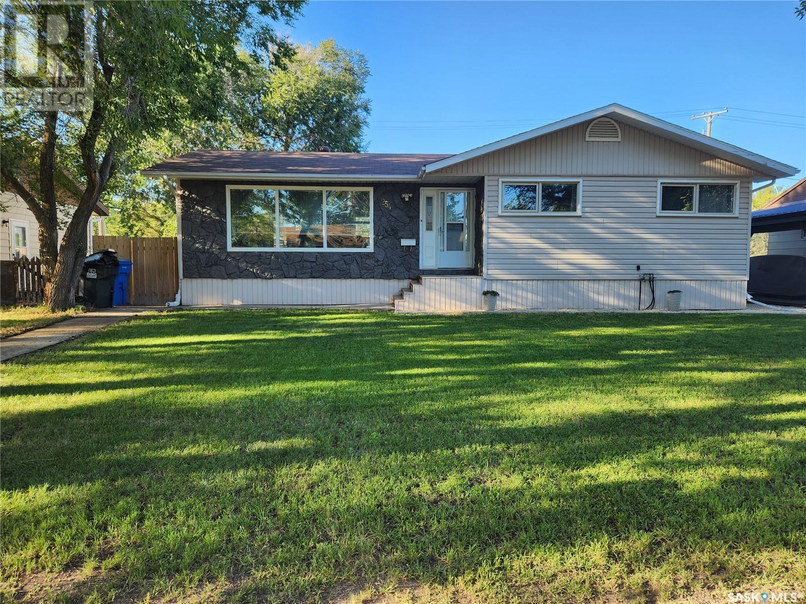 254 Duncan ROAD, Estevan, Saskatchewan
