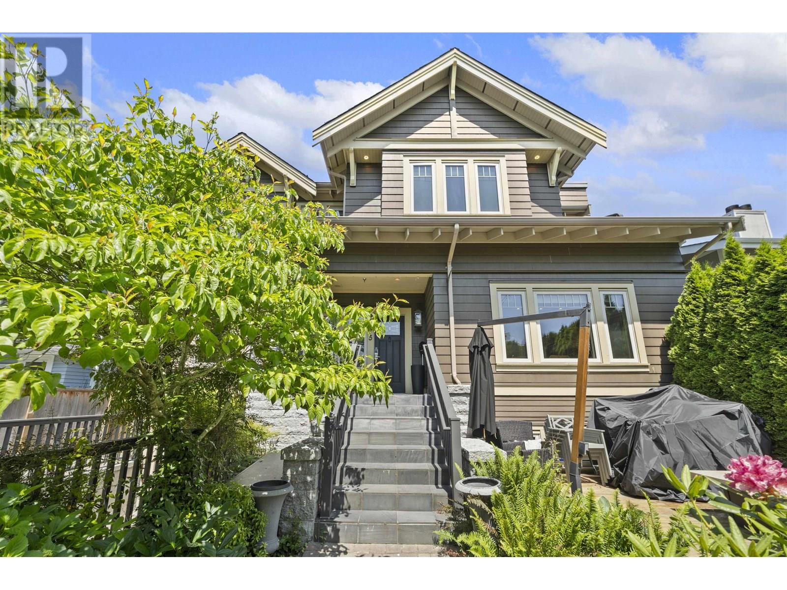 2575 W 7th Avenue, Vancouver, British Columbia  V6K 1Y8 - Photo 1 - R3013873