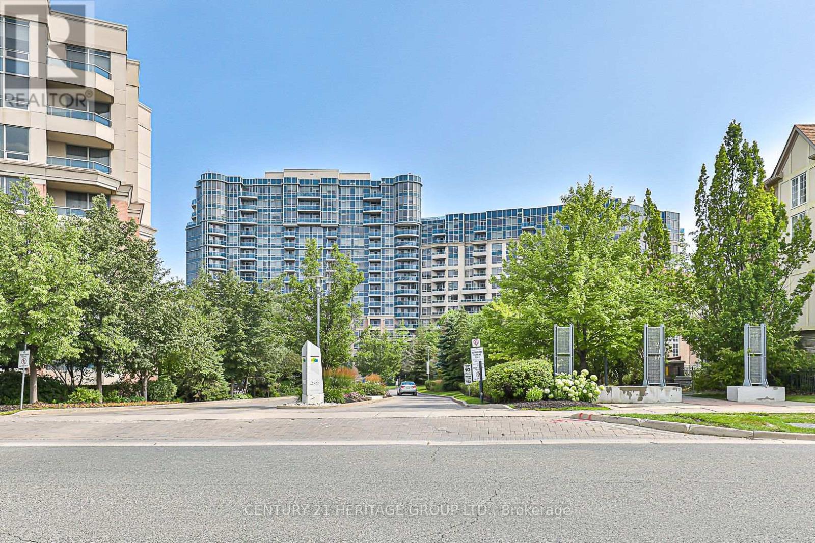 905 - 33 COX BOULEVARD, Markham, Ontario
