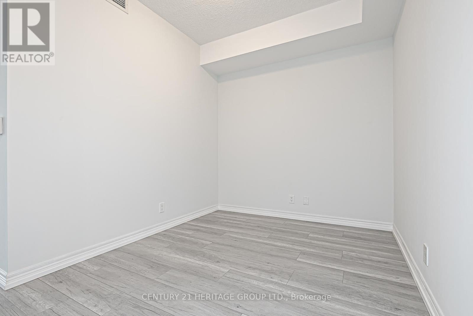 905 - 33 Cox Boulevard, Markham, Ontario  L3R 8A6 - Photo 10 - N12211142
