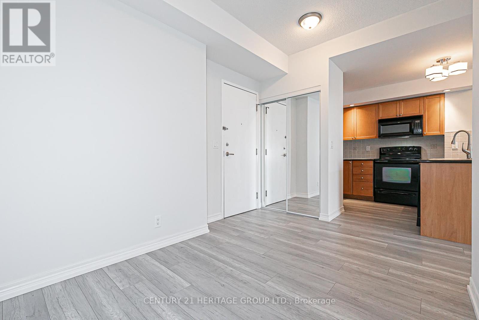 905 - 33 Cox Boulevard, Markham, Ontario  L3R 8A6 - Photo 11 - N12211142