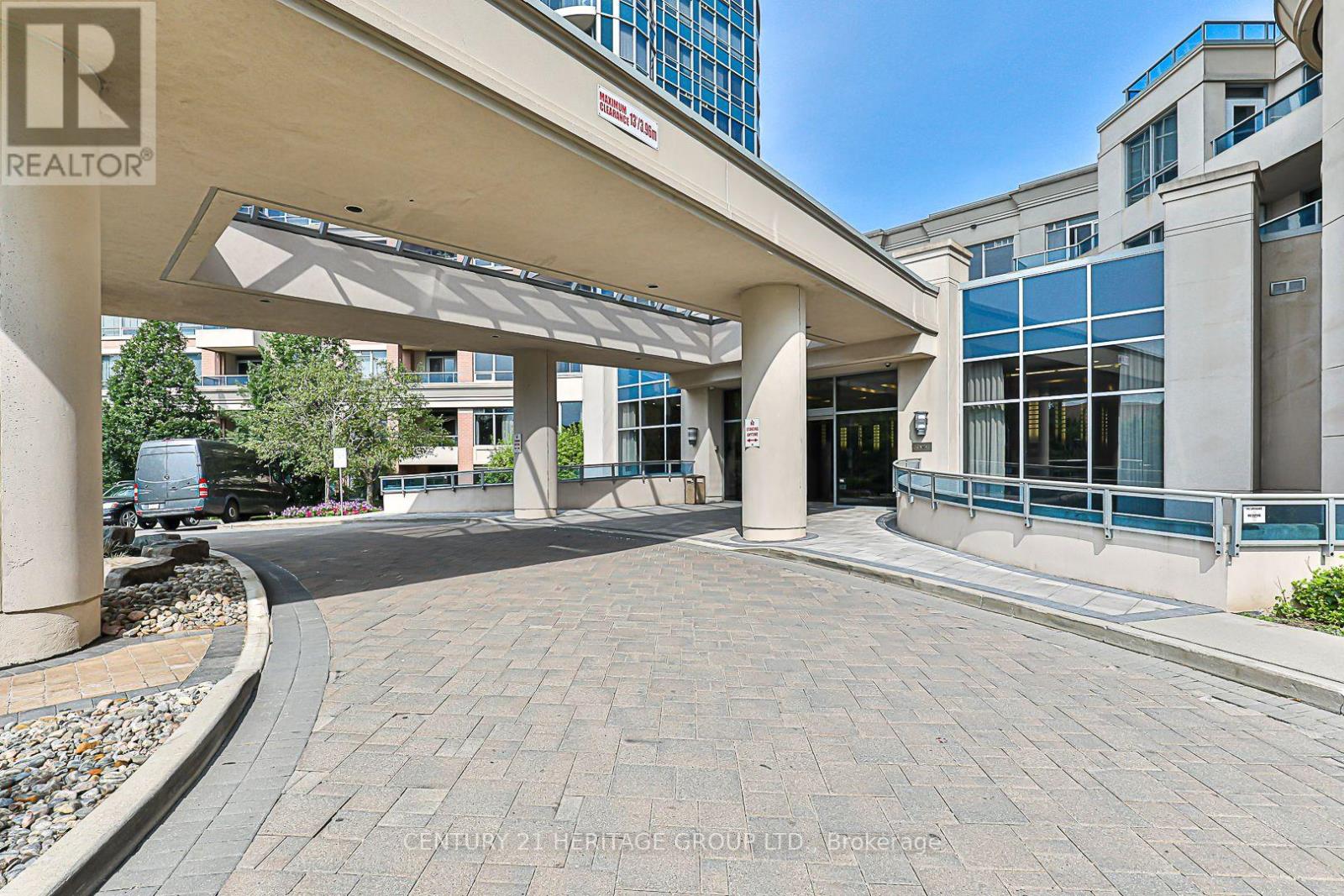 905 - 33 Cox Boulevard, Markham, Ontario  L3R 8A6 - Photo 4 - N12211142