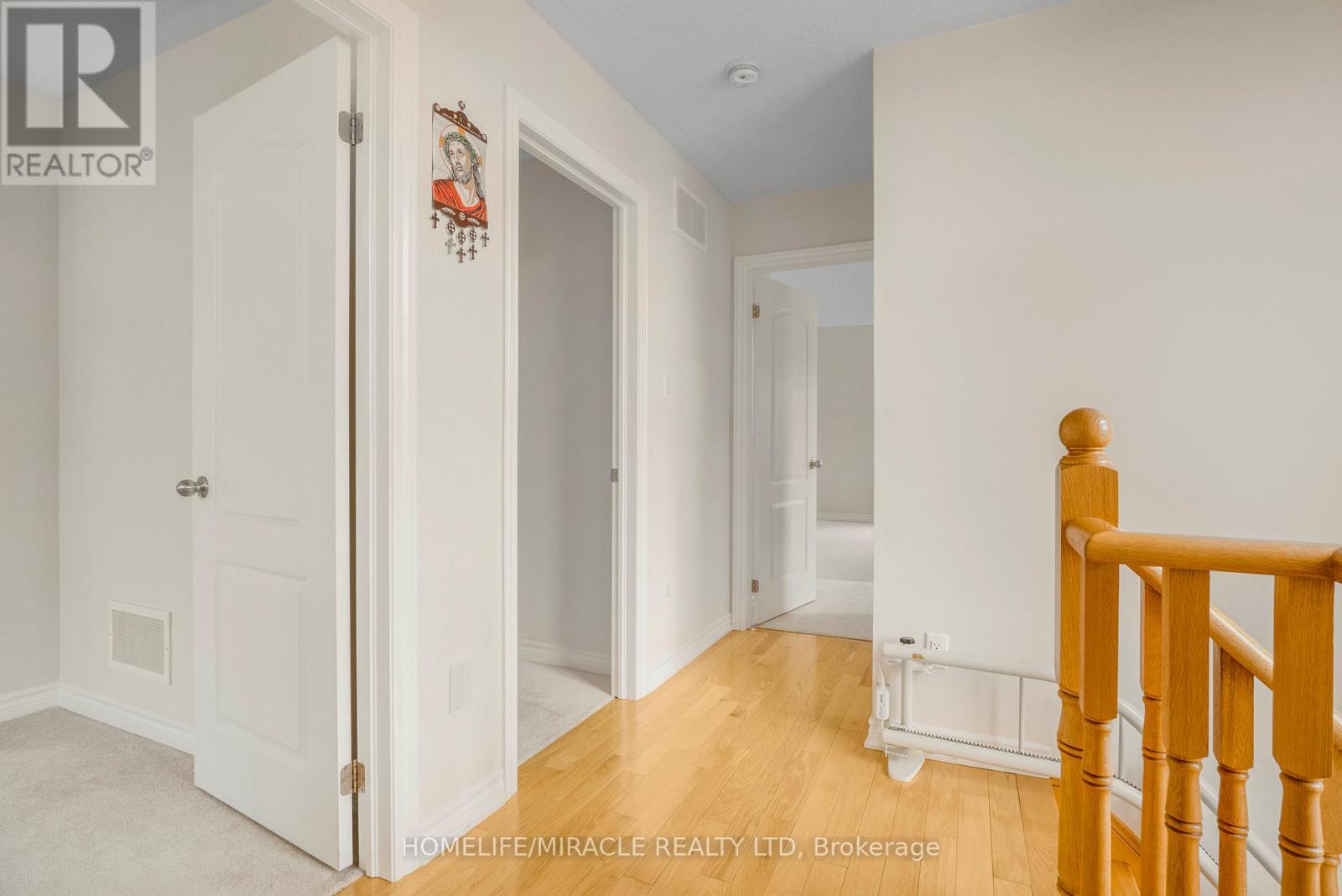 2215 Dawson Crescent, Innisfil, Ontario  L9S 0G9 - Photo 32 - N12211152
