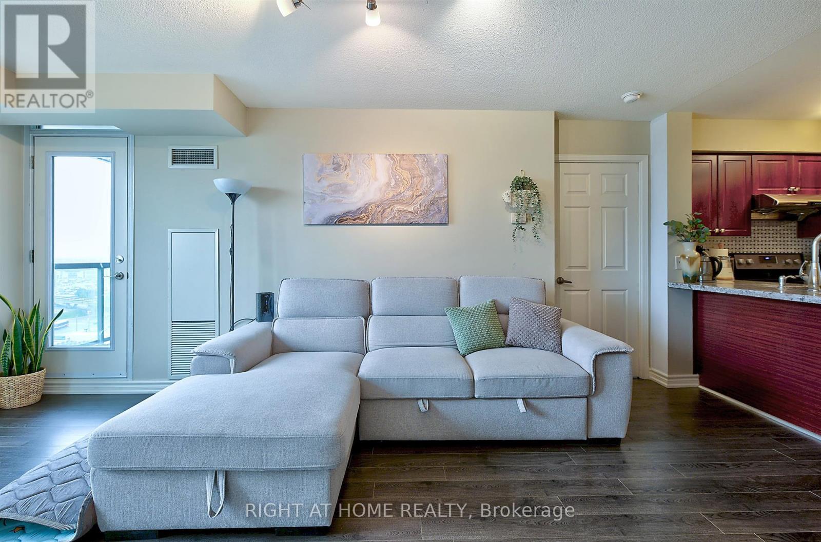 1612 - 68 Grangeway Avenue, Toronto, Ontario  M1H 0A1 - Photo 8 - E12209122