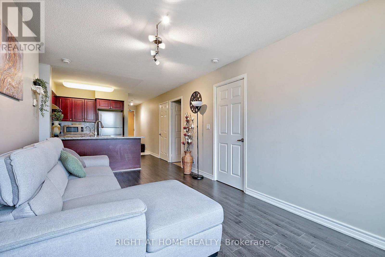 1612 - 68 Grangeway Avenue, Toronto, Ontario  M1H 0A1 - Photo 9 - E12209122