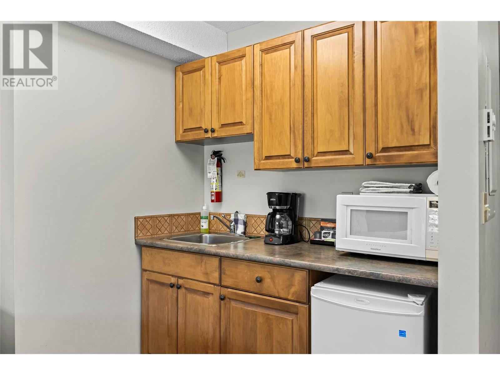 3160 Creekside Way Unit# 312, Sun Peaks, British Columbia  V0E 5N0 - Photo 3 - 10351467