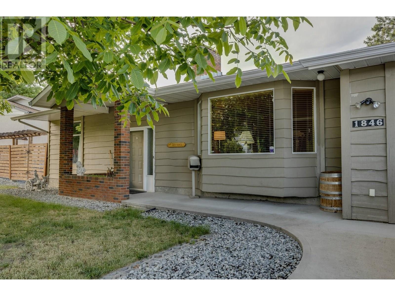1846 Upland Avenue, Kelowna, British Columbia  V1Y 4G7 - Photo 4 - 10351301