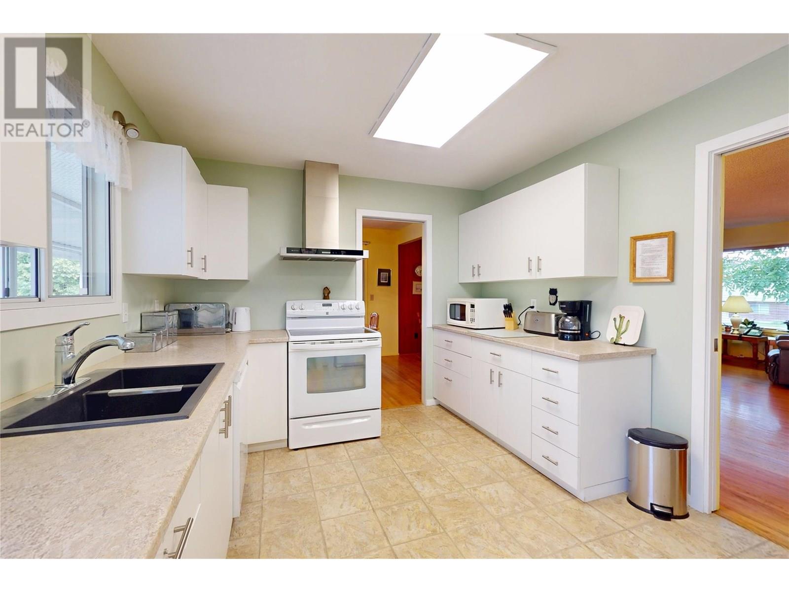 1846 Upland Avenue, Kelowna, British Columbia  V1Y 4G7 - Photo 8 - 10351301