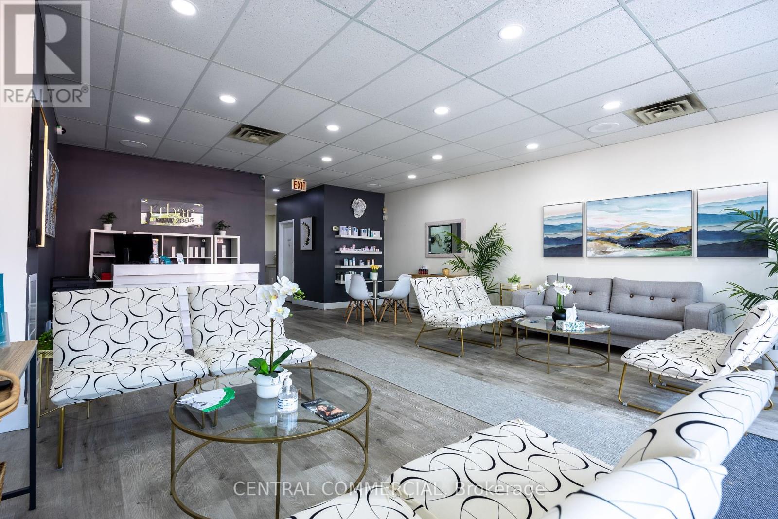 2885 Lake Shore Boulevard W, Toronto, Ontario  M8V 1J1 - Photo 10 - W12211137