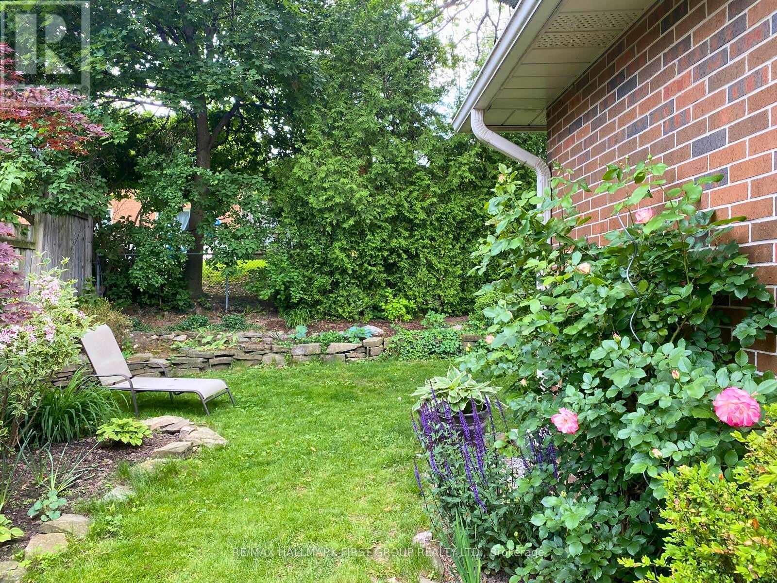 2647 Misener Crescent, Mississauga, Ontario  L5K 1M9 - Photo 24 - W12211139