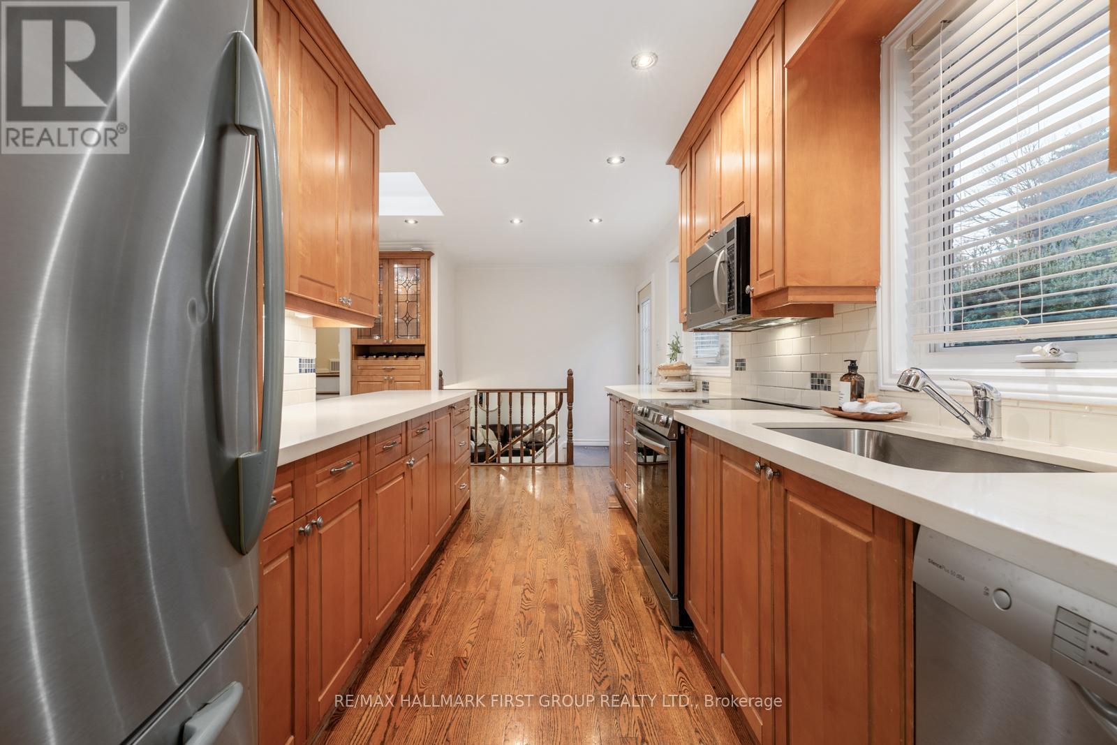 2647 Misener Crescent, Mississauga, Ontario  L5K 1M9 - Photo 3 - W12211139