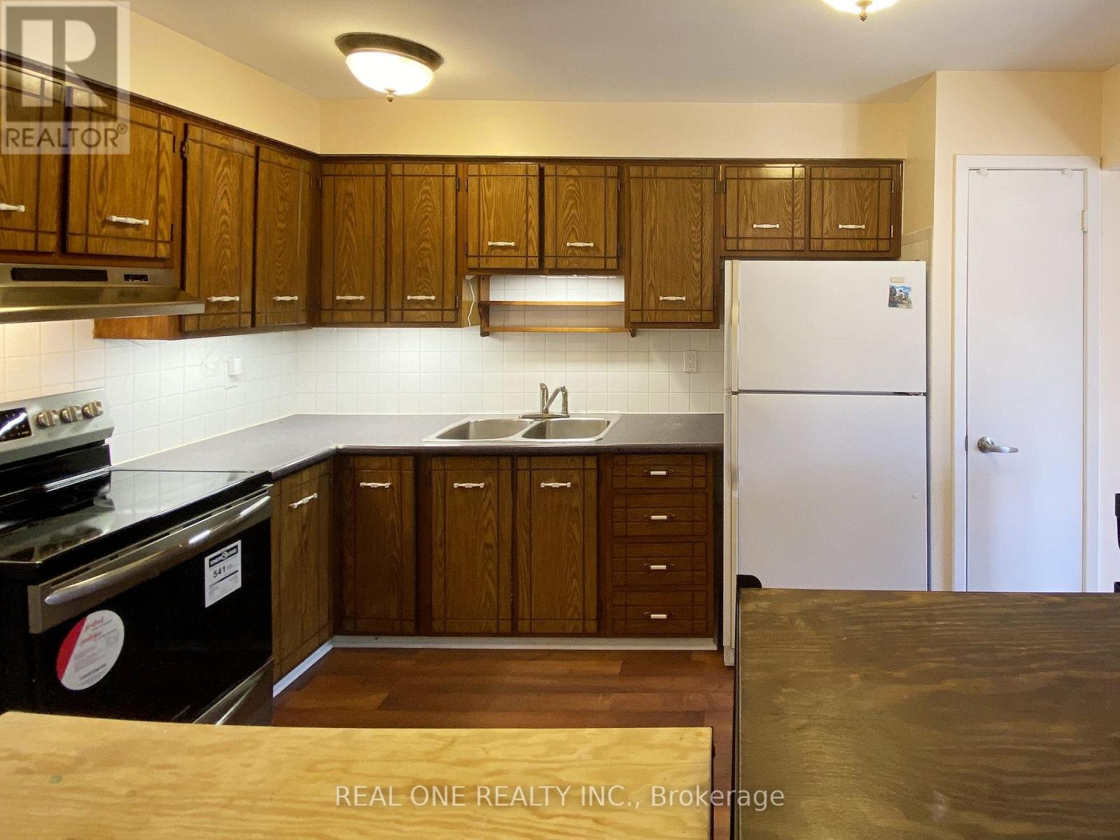 89 - 41 Mississauga Valley Boulevard, Mississauga, Ontario  L5A 3N5 - Photo 10 - W12211143