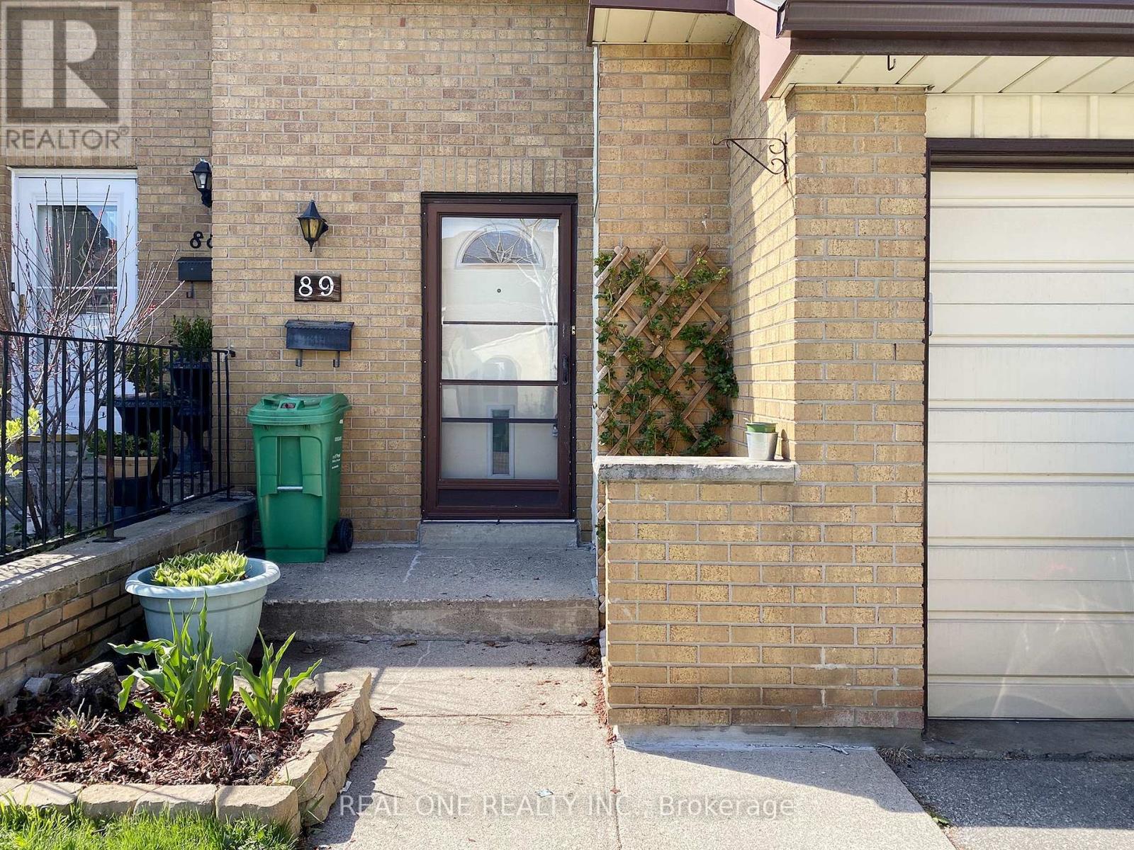 89 - 41 Mississauga Valley Boulevard, Mississauga, Ontario  L5A 3N5 - Photo 2 - W12211143