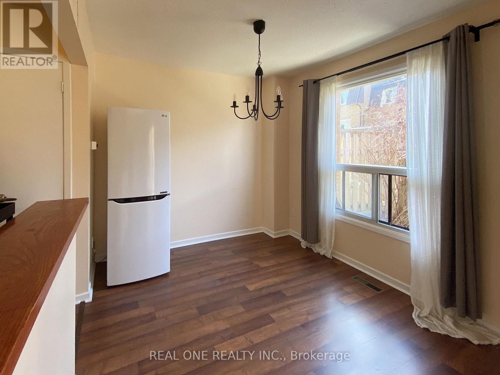89 - 41 Mississauga Valley Boulevard, Mississauga, Ontario  L5A 3N5 - Photo 8 - W12211143