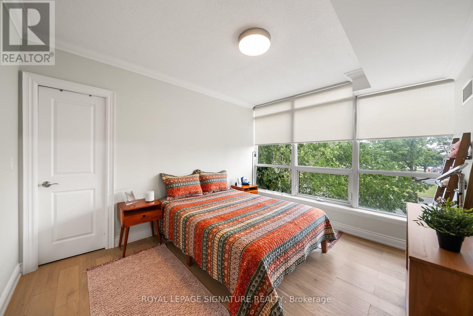 202 - 1900 Lakeshore Boulevard W, Toronto, Ontario  M6S 1A4 - Photo 12 - W12211154