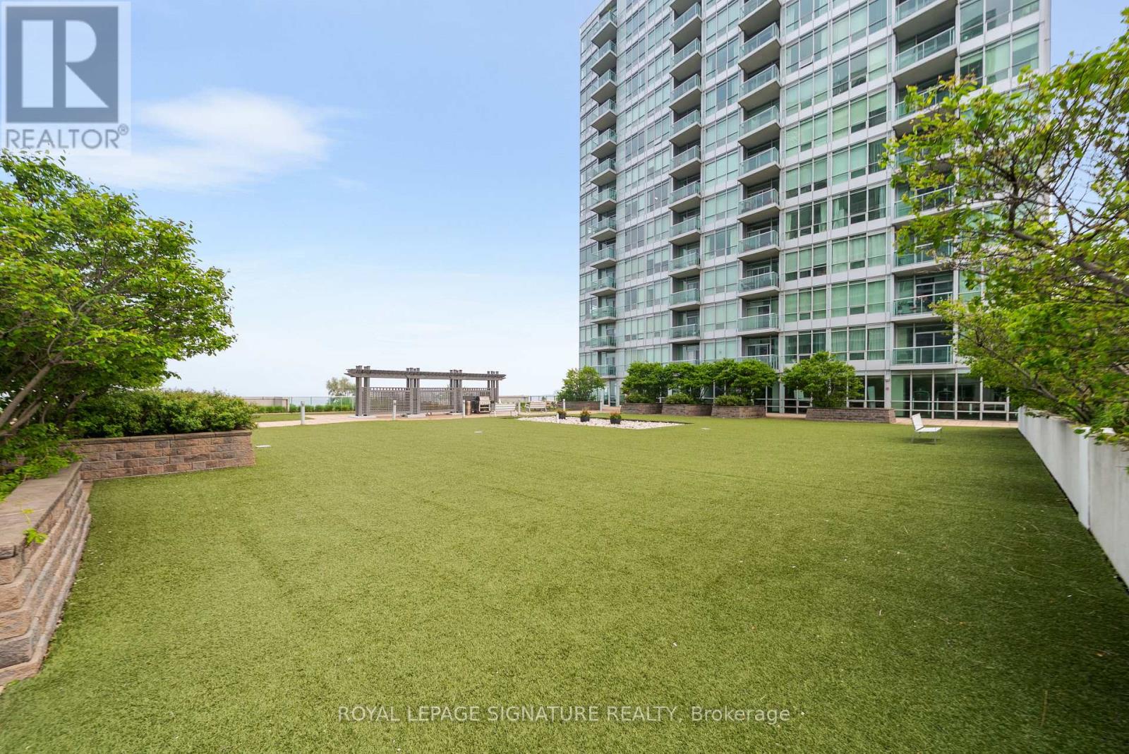 202 - 1900 Lakeshore Boulevard W, Toronto, Ontario  M6S 1A4 - Photo 21 - W12211154