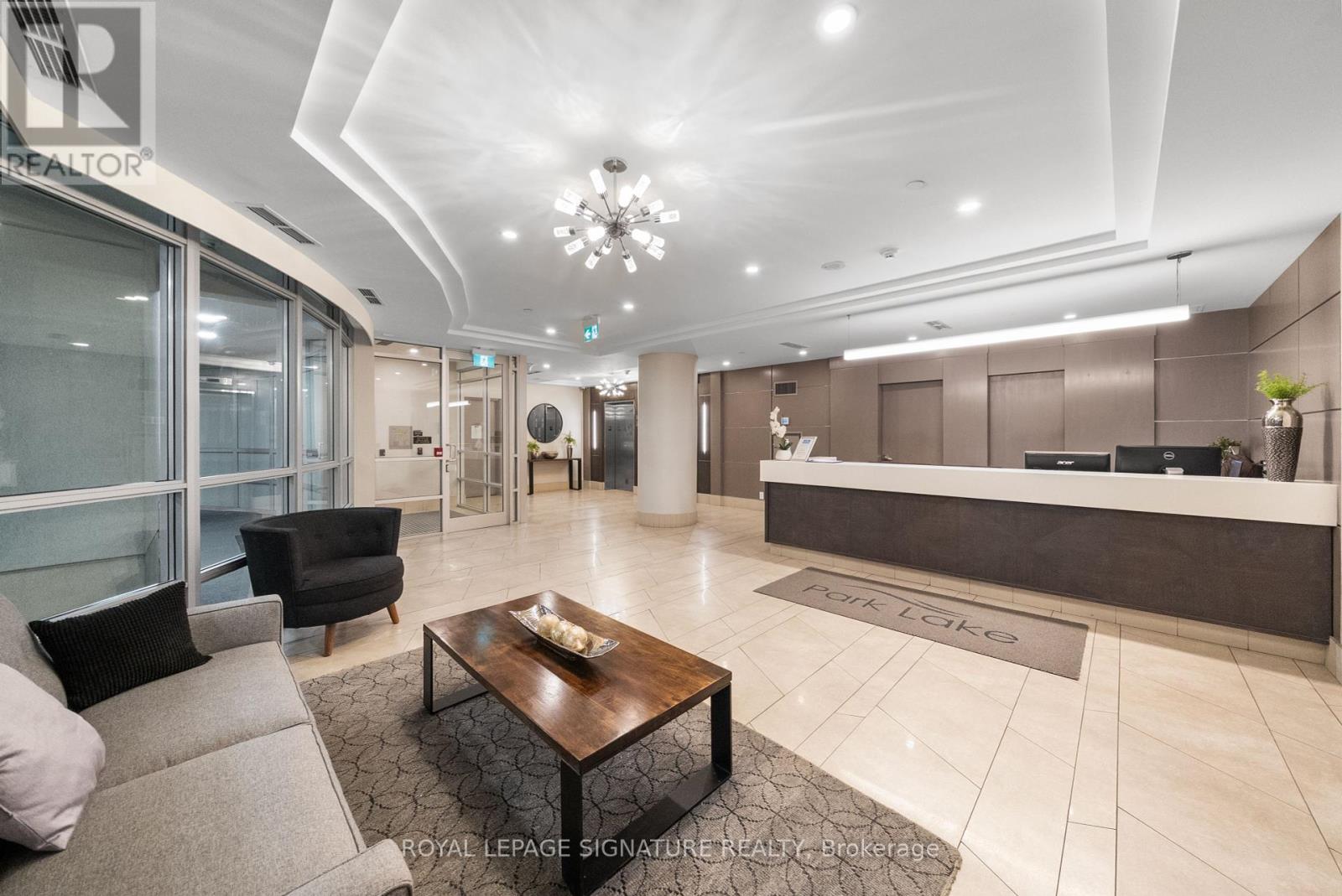 202 - 1900 Lakeshore Boulevard W, Toronto, Ontario  M6S 1A4 - Photo 28 - W12211154