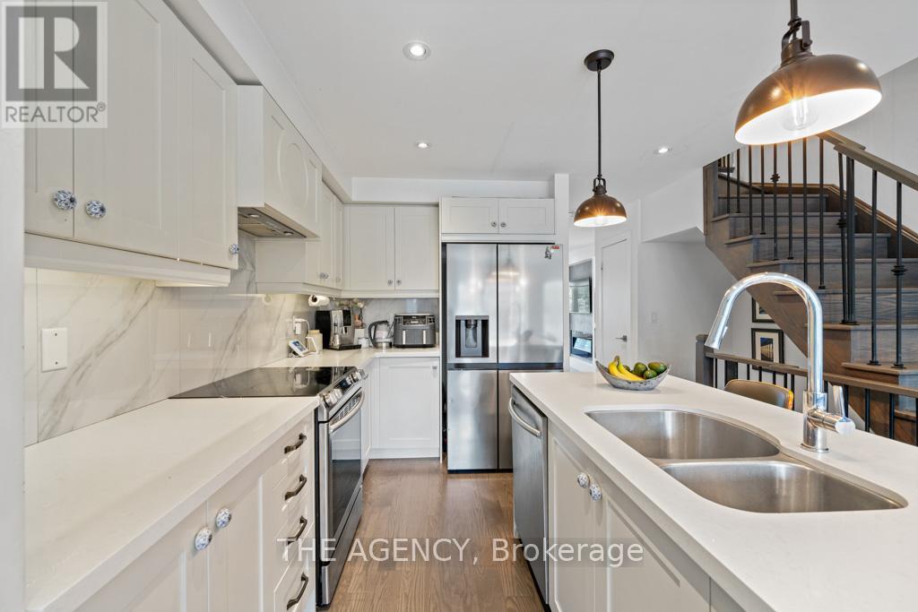 507 Nairn Avenue, Toronto (Caledonia-Fairbank), Ontario  M6E 4J2 - Photo 11 - W12211163