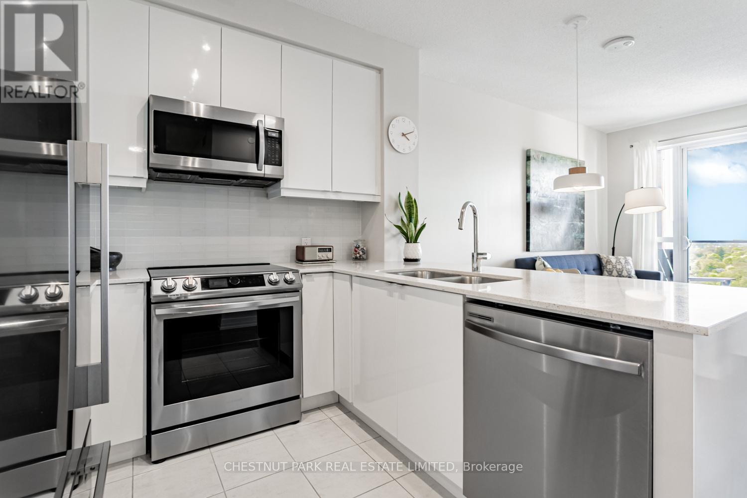 1508 - 50 Thomas Riley Road, Toronto, Ontario  M9B 0C5 - Photo 4 - W12211172