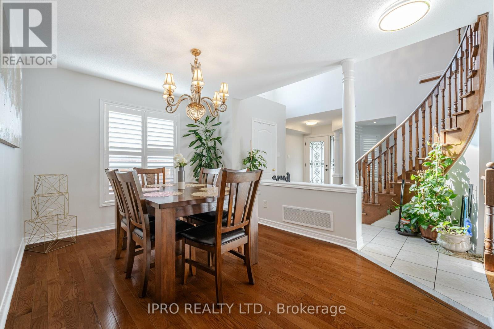 49 Australia Drive, Brampton, Ontario  L6R 3G1 - Photo 10 - W12211190