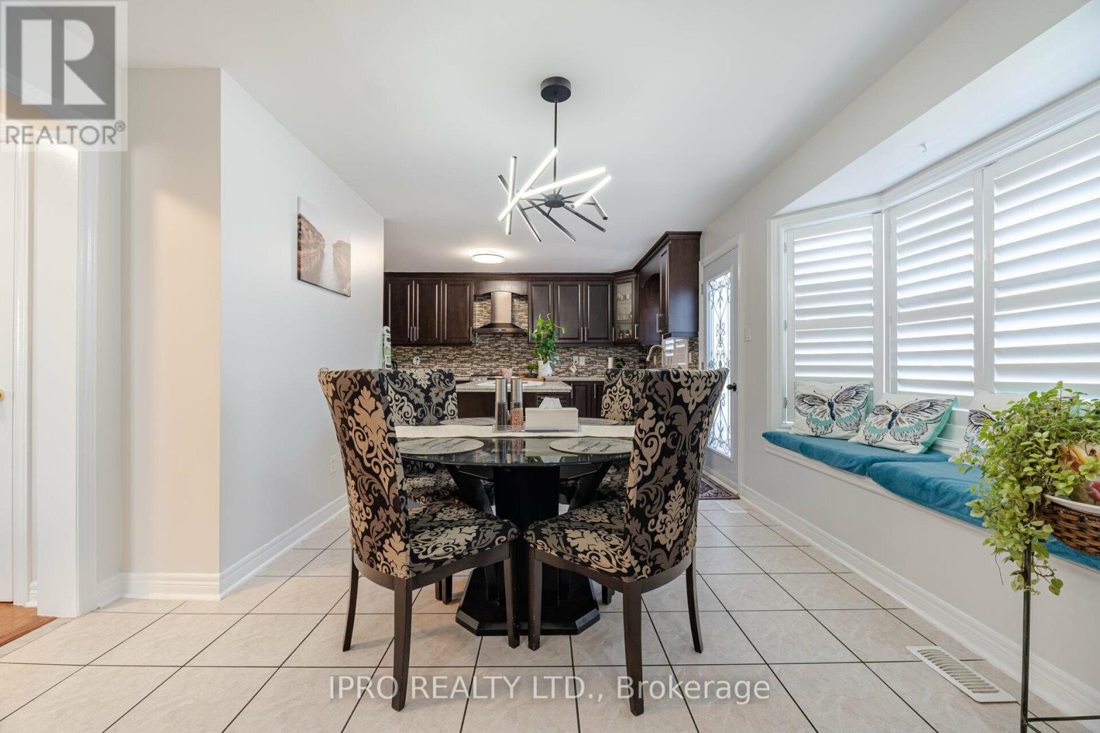 49 Australia Drive, Brampton, Ontario  L6R 3G1 - Photo 16 - W12211190