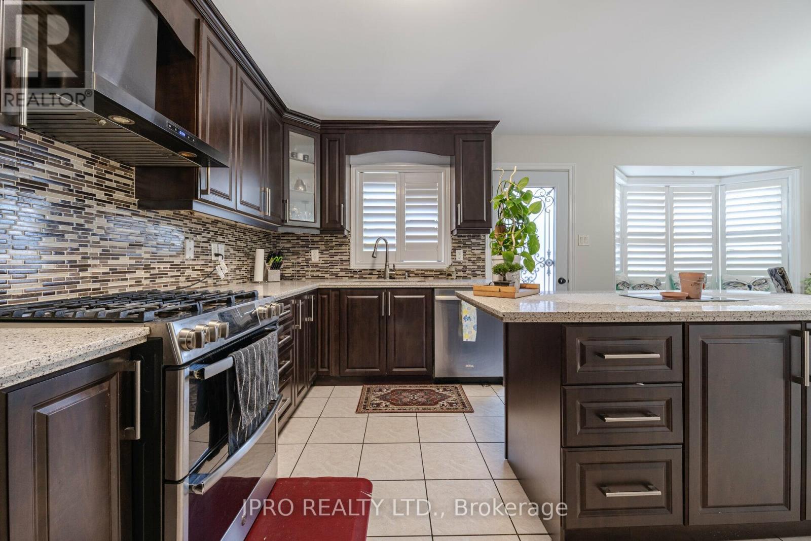 49 Australia Drive, Brampton, Ontario  L6R 3G1 - Photo 20 - W12211190