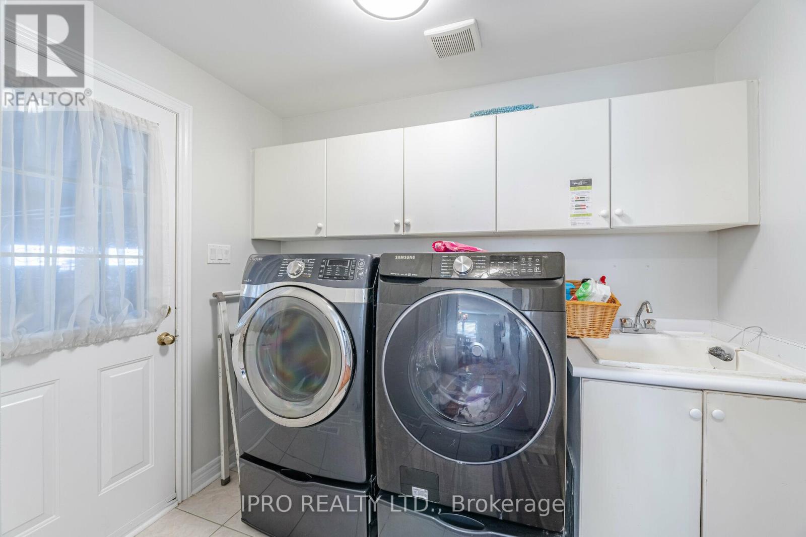 49 Australia Drive, Brampton, Ontario  L6R 3G1 - Photo 23 - W12211190