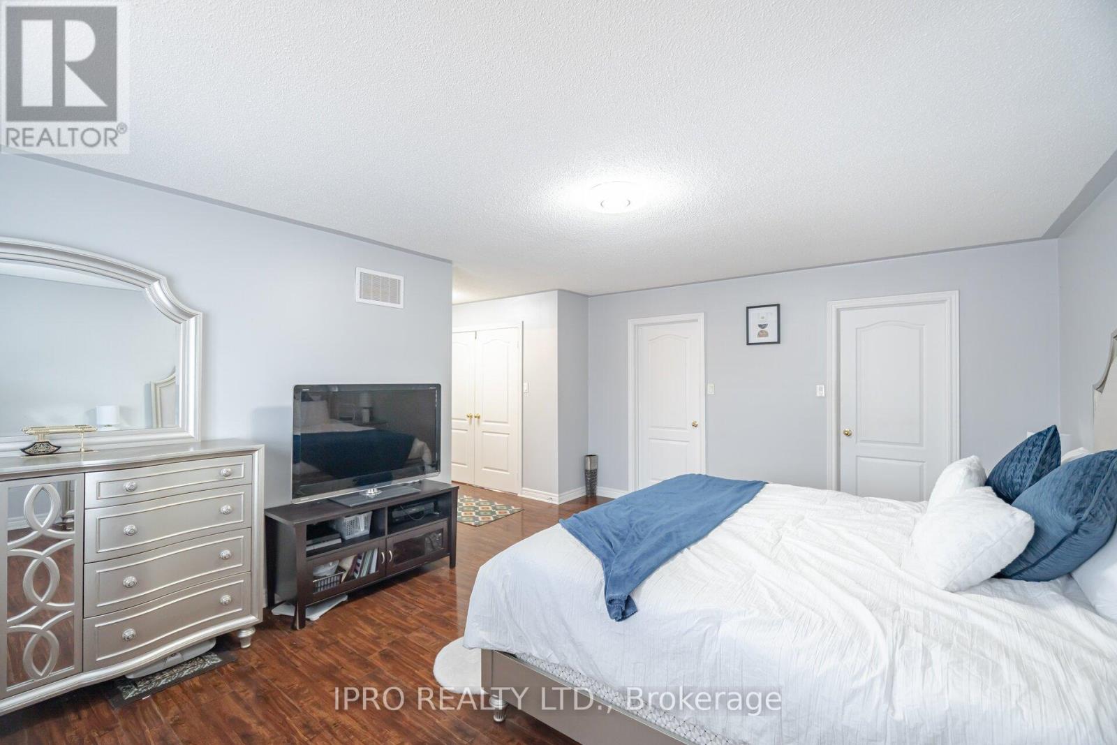 49 Australia Drive, Brampton, Ontario  L6R 3G1 - Photo 28 - W12211190