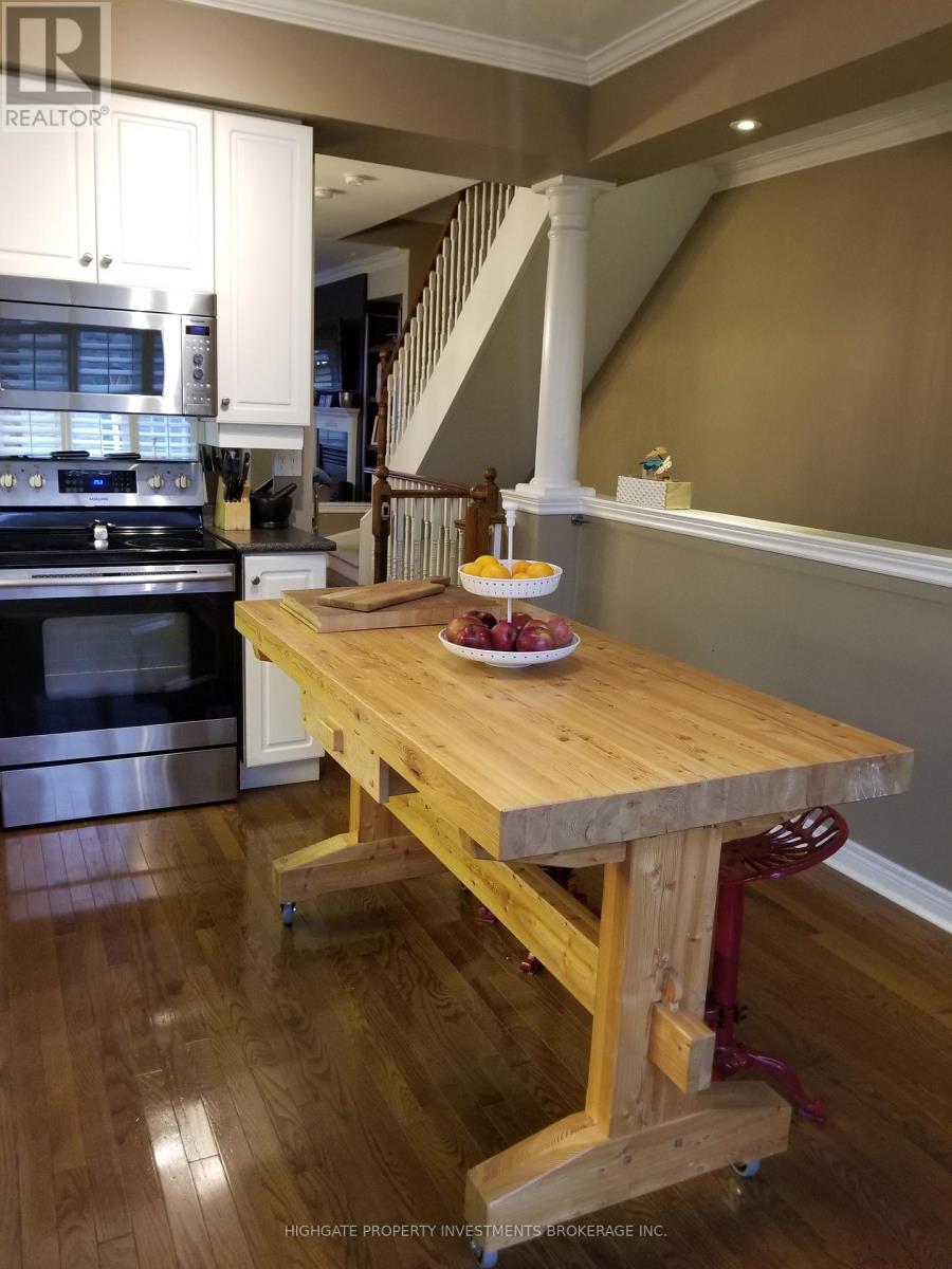 17 San Remo Terrace, Toronto (Mimico), Ontario  M8Z 6C5 - Photo 6 - W12211194