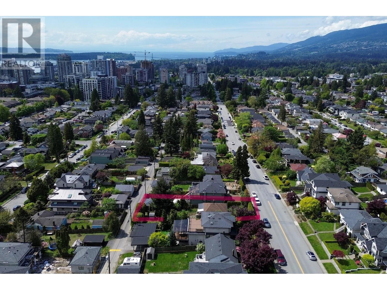 443 E 17th Street, North Vancouver, British Columbia  V7L 2W3 - Photo 16 - R3013890
