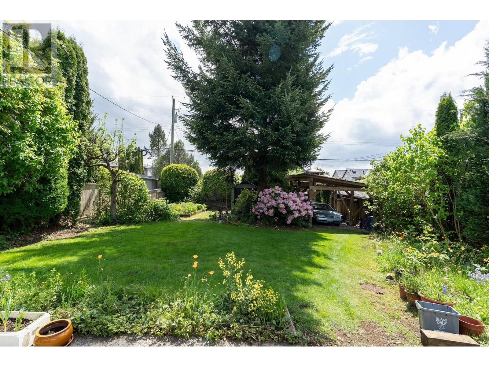 443 E 17th Street, North Vancouver, British Columbia  V7L 2W3 - Photo 7 - R3013890