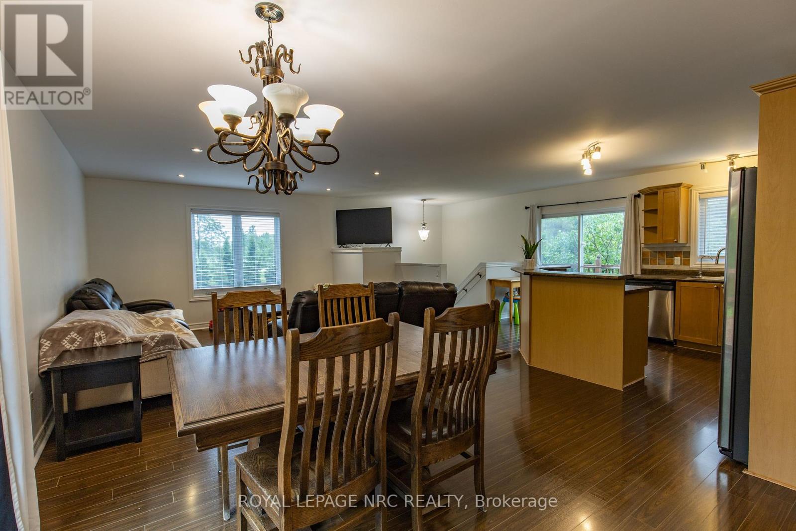 925 Oakhill Boulevard, Fort Erie (Ridgeway), Ontario  L0S 1N0 - Photo 16 - X12211211