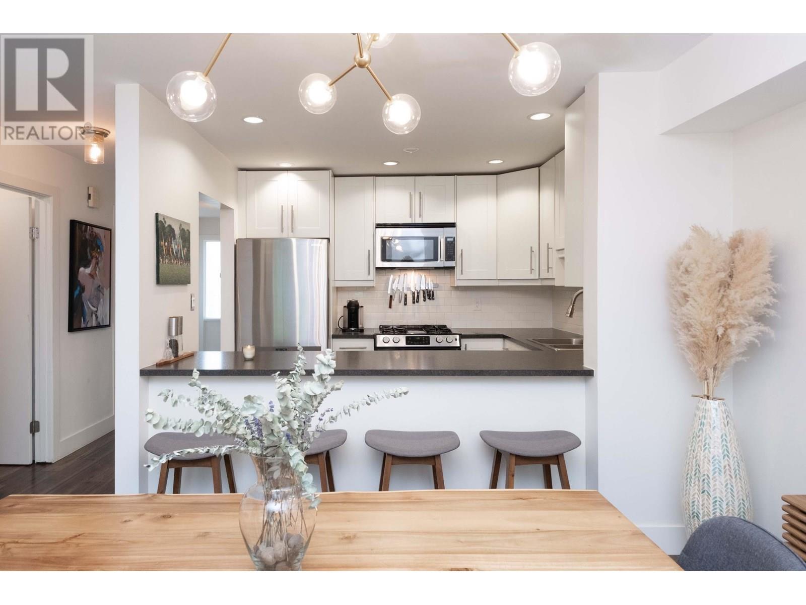 3922 Indian River Drive, North Vancouver, British Columbia  V7G 2G8 - Photo 6 - R3013896