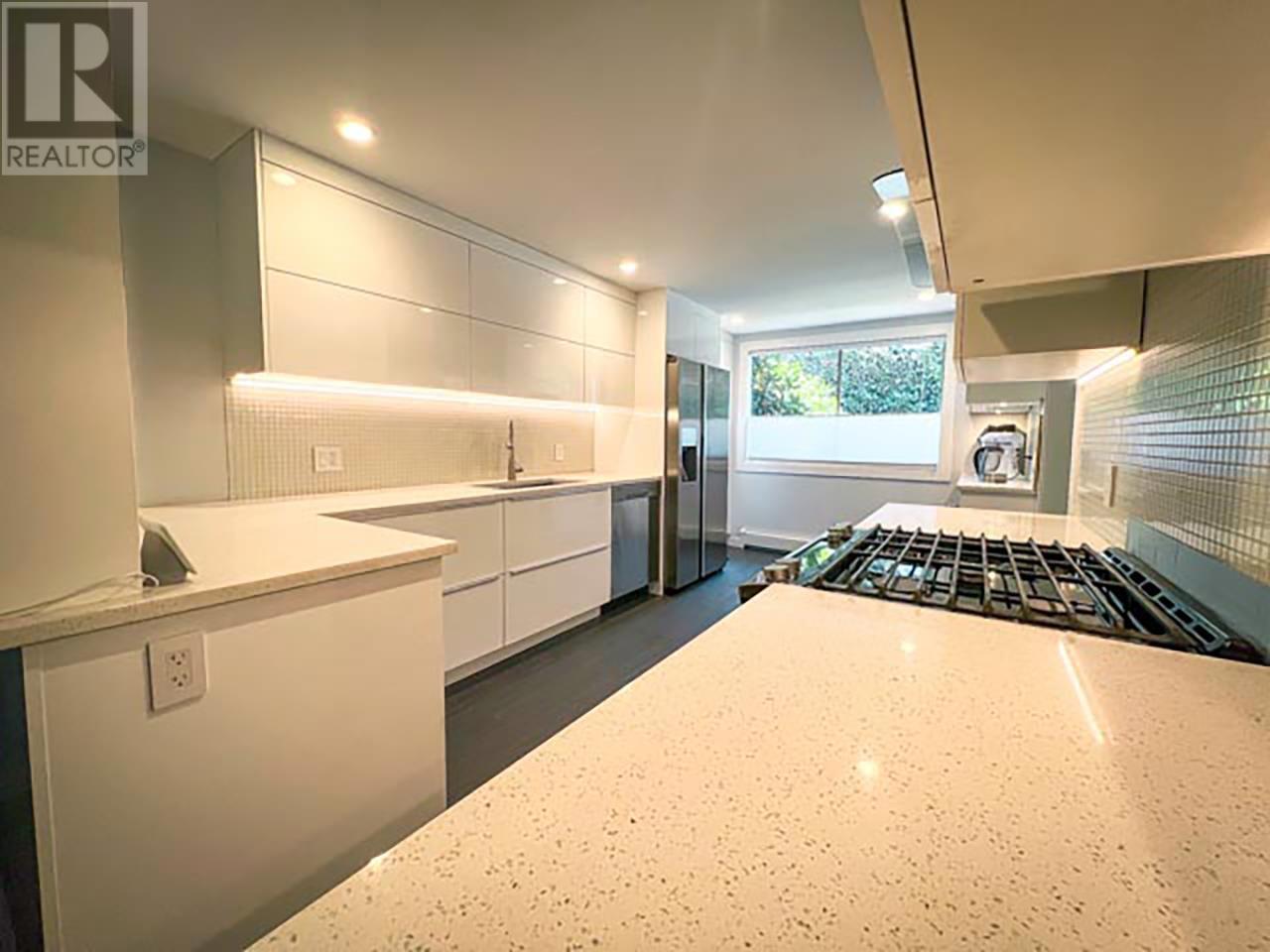 103 555 W 28th Street, North Vancouver, British Columbia  V7N 2J7 - Photo 6 - R3013902