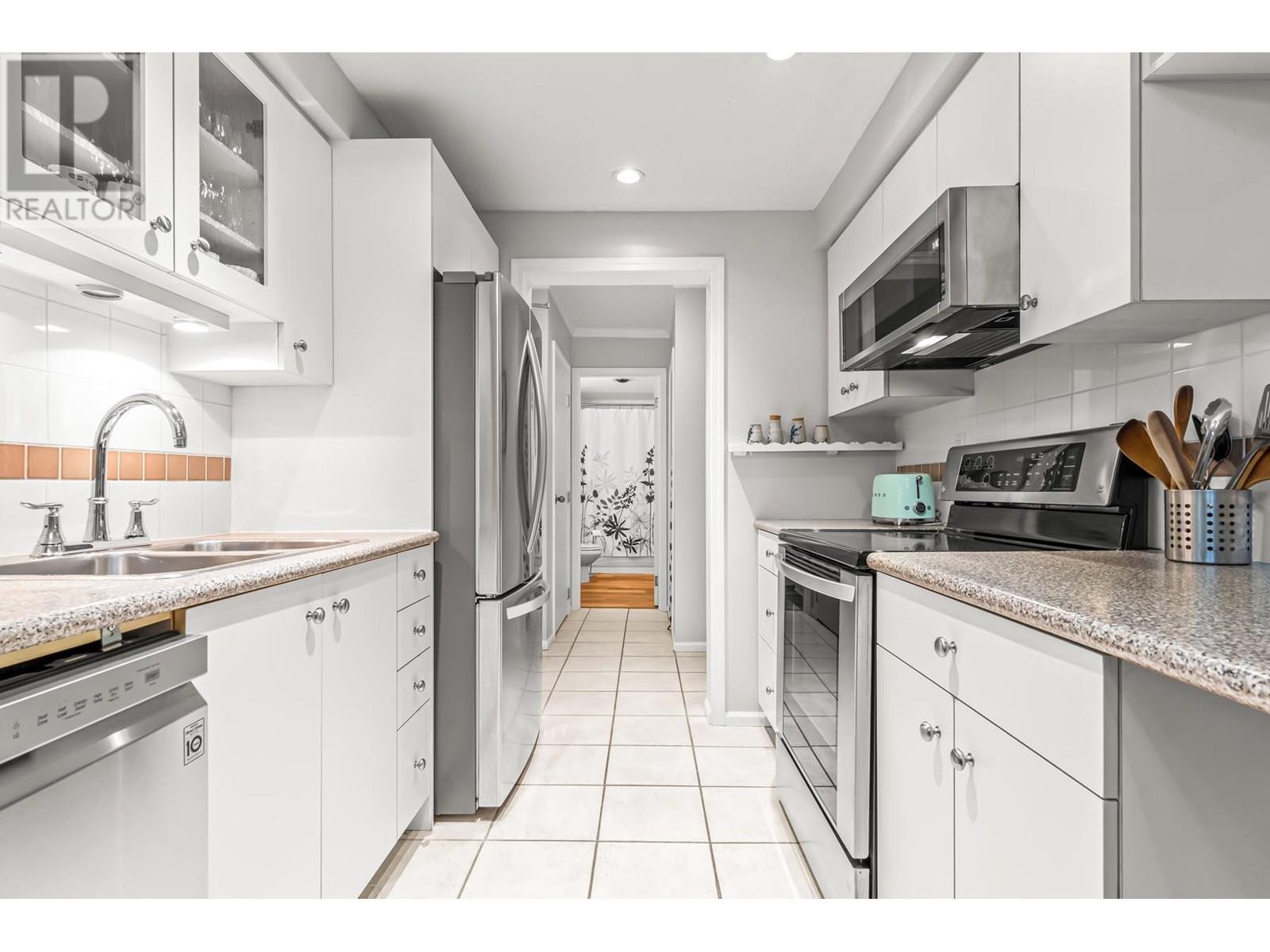 223 7055 WILMA STREET, burnaby, British Columbia