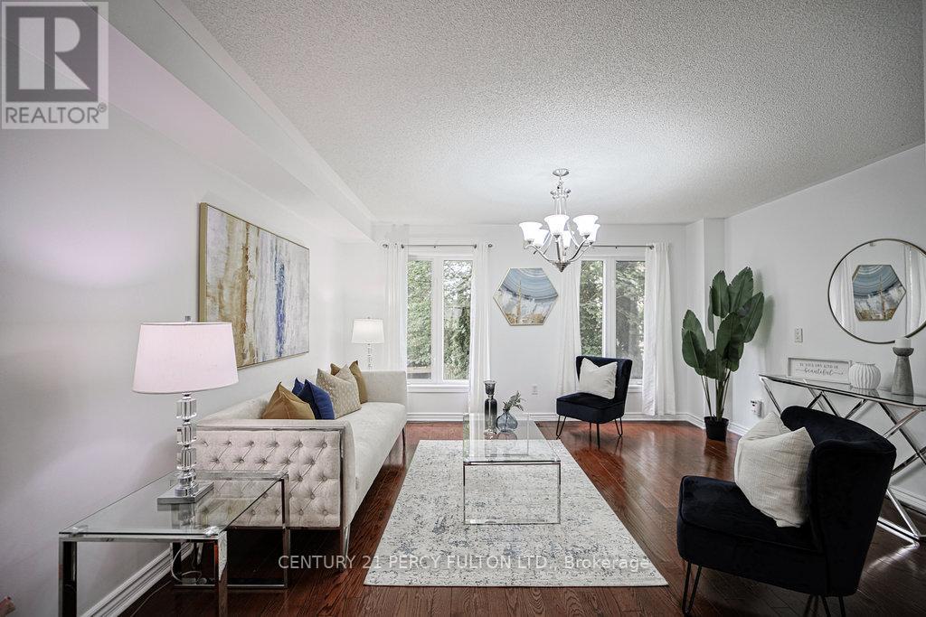 33 Tollgate Mews, Toronto (Scarborough Village), Ontario  M1M 3X6 - Photo 4 - E12209579