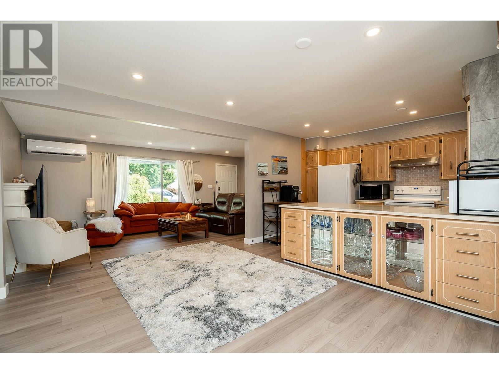 3841 Inverness Street, Port Coquitlam, British Columbia  V3B 3B9 - Photo 11 - R3013926