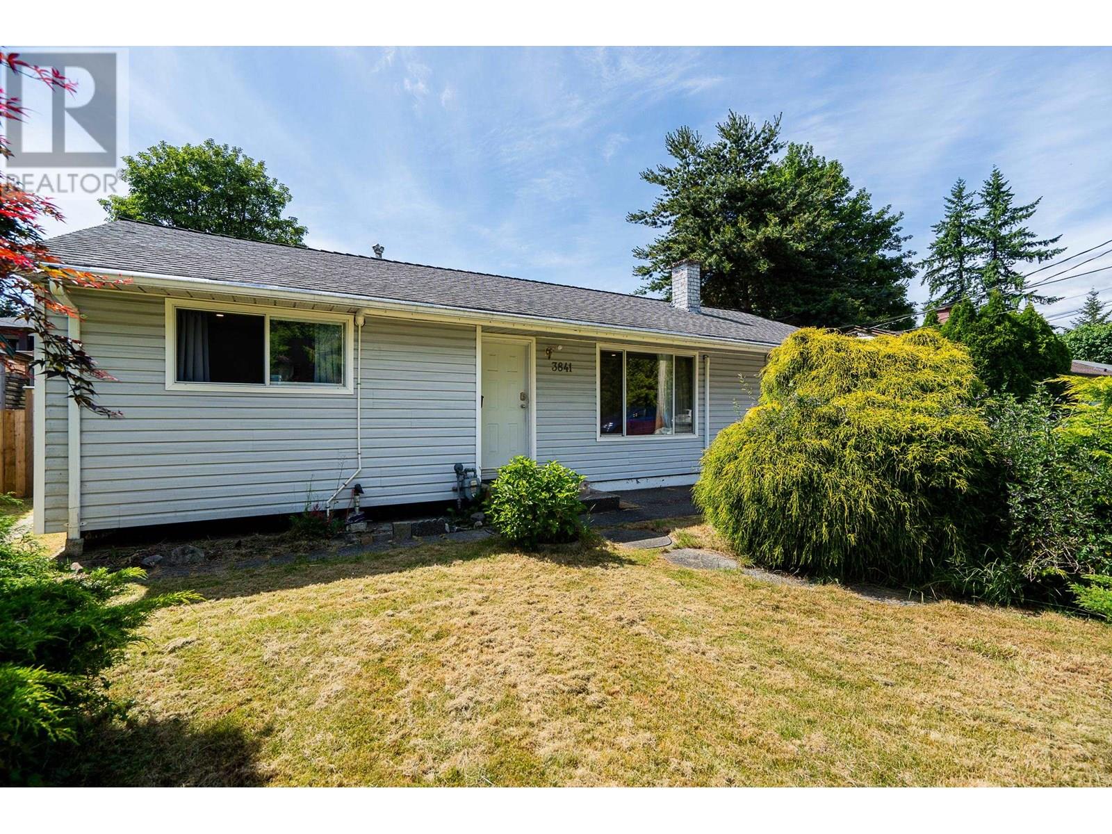 3841 Inverness Street, Port Coquitlam, British Columbia  V3B 3B9 - Photo 2 - R3013926