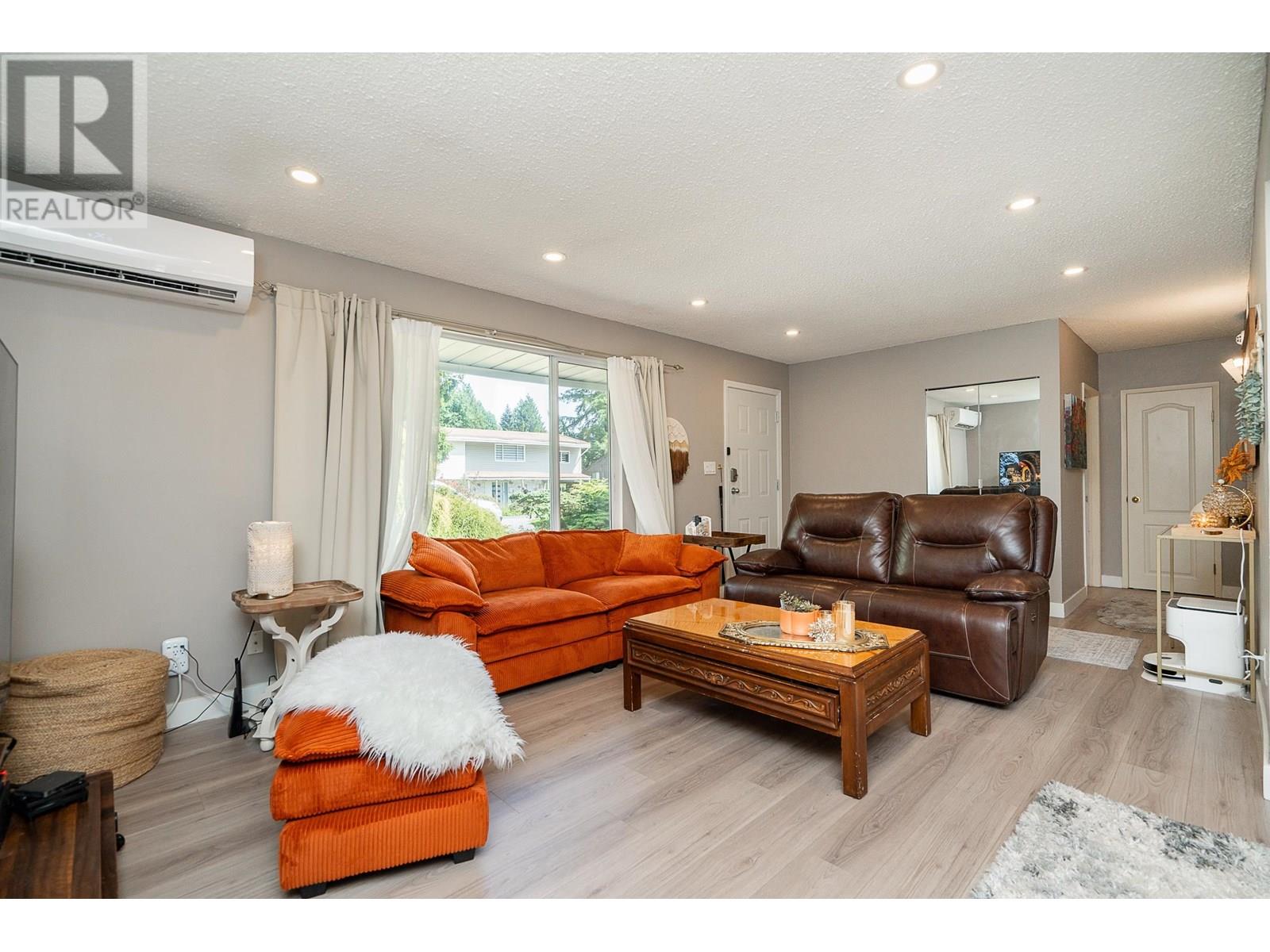 3841 Inverness Street, Port Coquitlam, British Columbia  V3B 3B9 - Photo 9 - R3013926