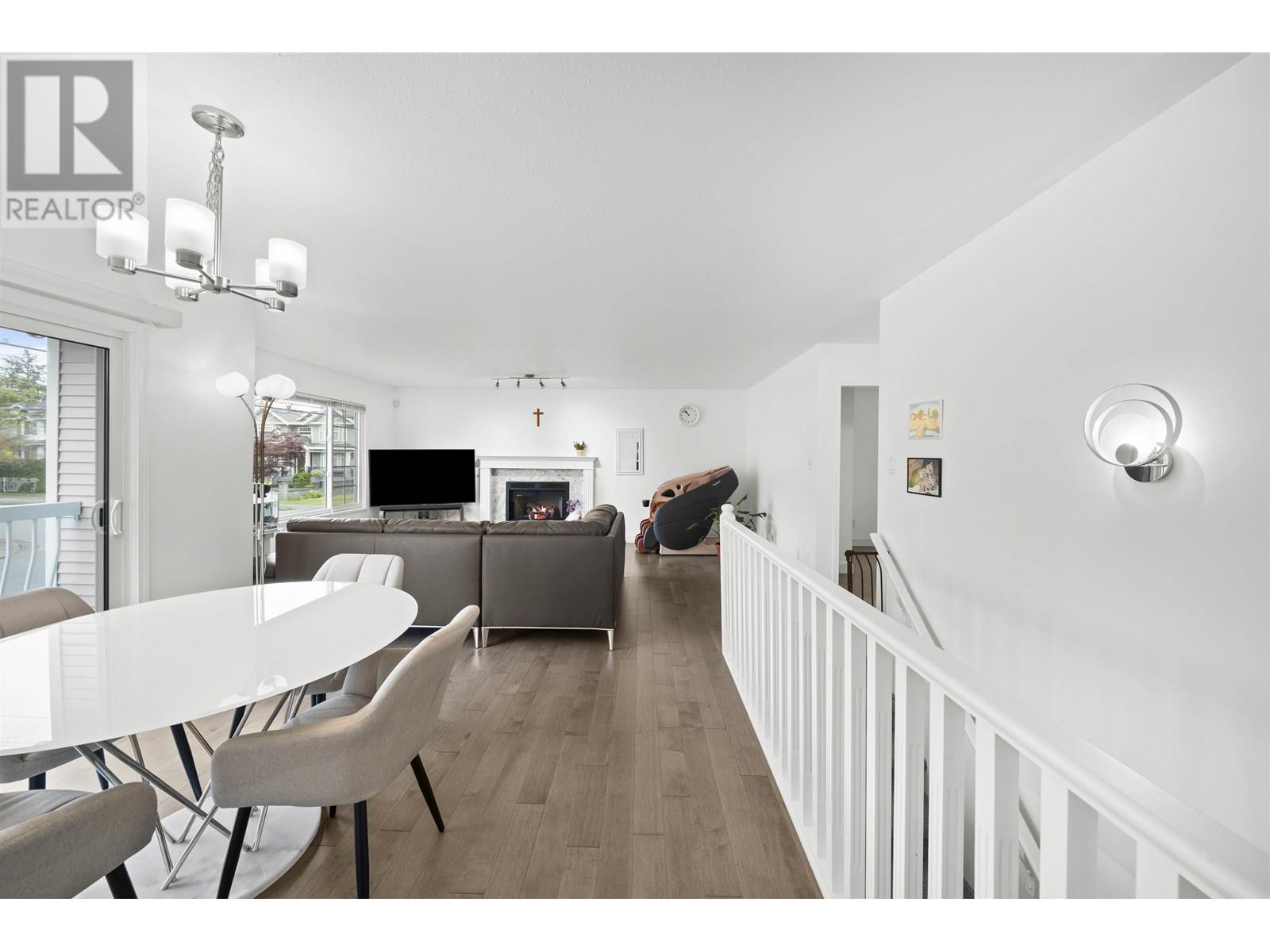 4398 HURST STREET, Burnaby, British Columbia