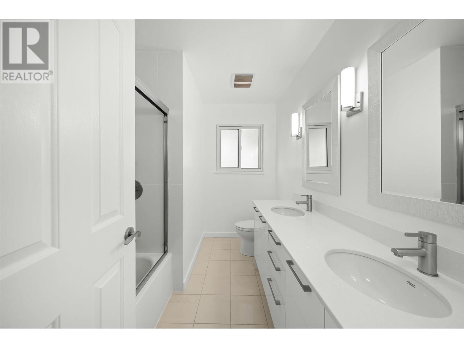 4398 Hurst Street, Burnaby, British Columbia  V5J 1M9 - Photo 13 - R3013933