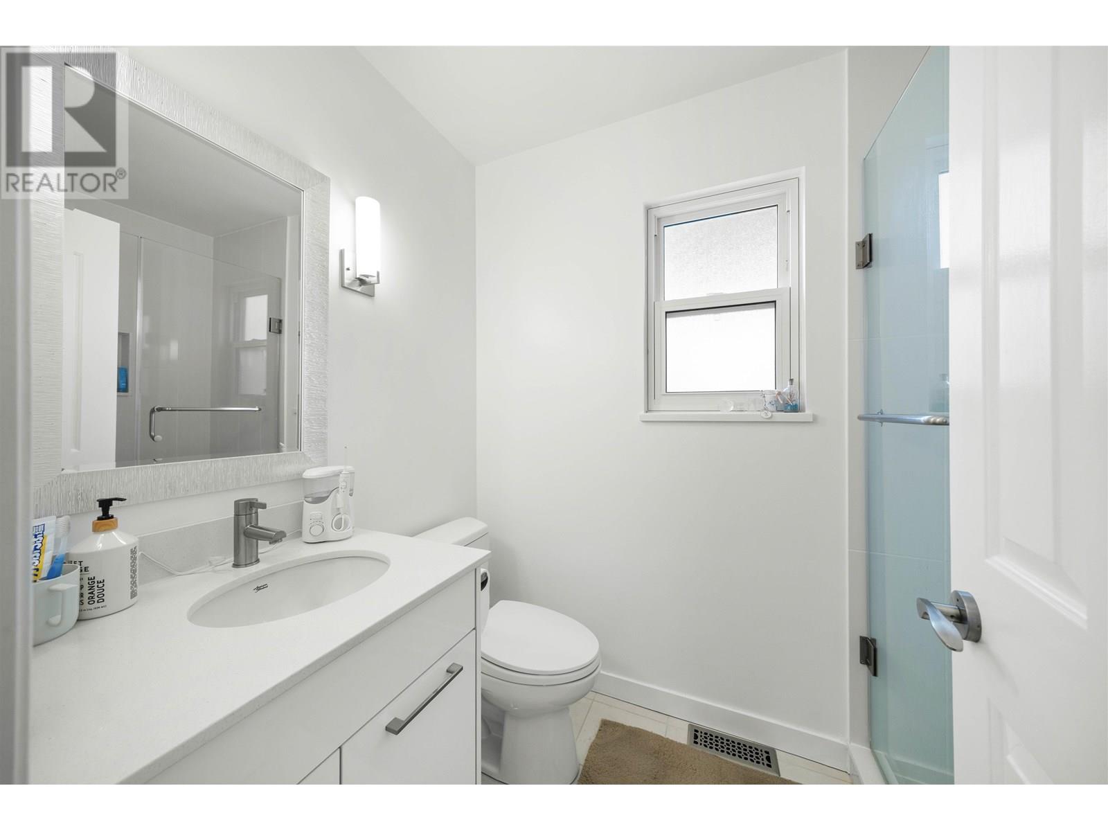 4398 Hurst Street, Burnaby, British Columbia  V5J 1M9 - Photo 14 - R3013933