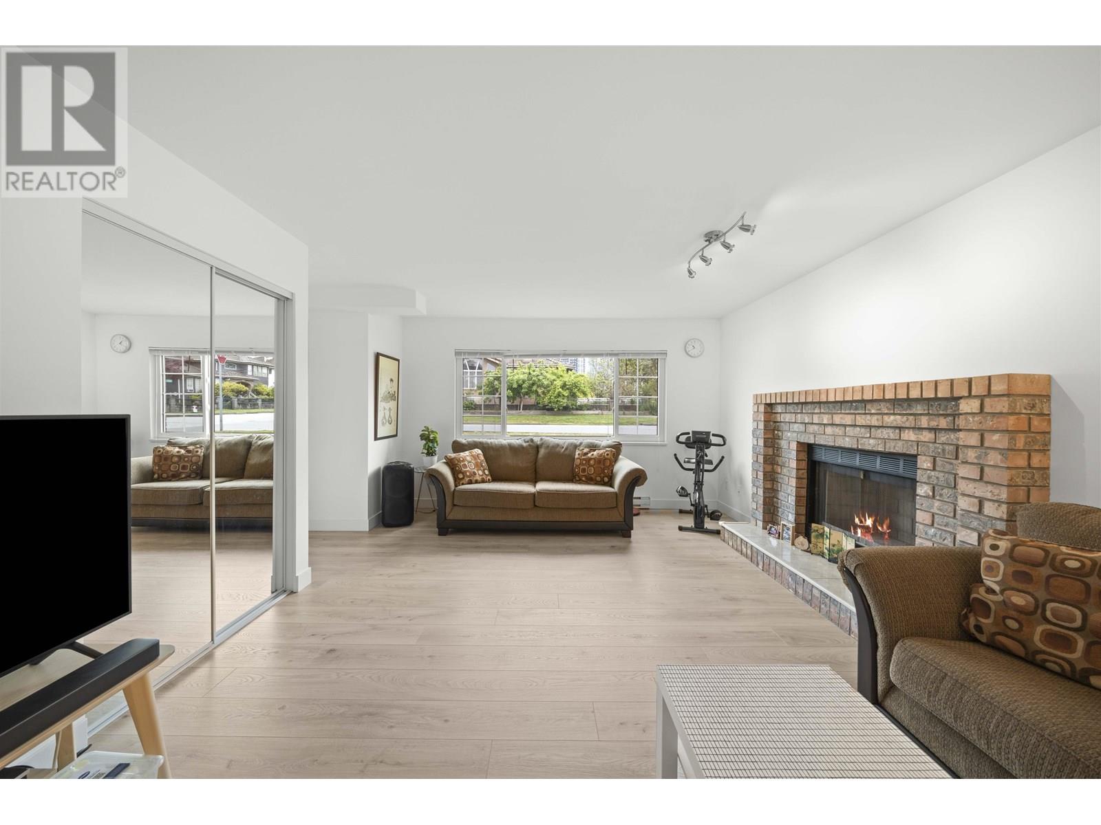 4398 Hurst Street, Burnaby, British Columbia  V5J 1M9 - Photo 18 - R3013933