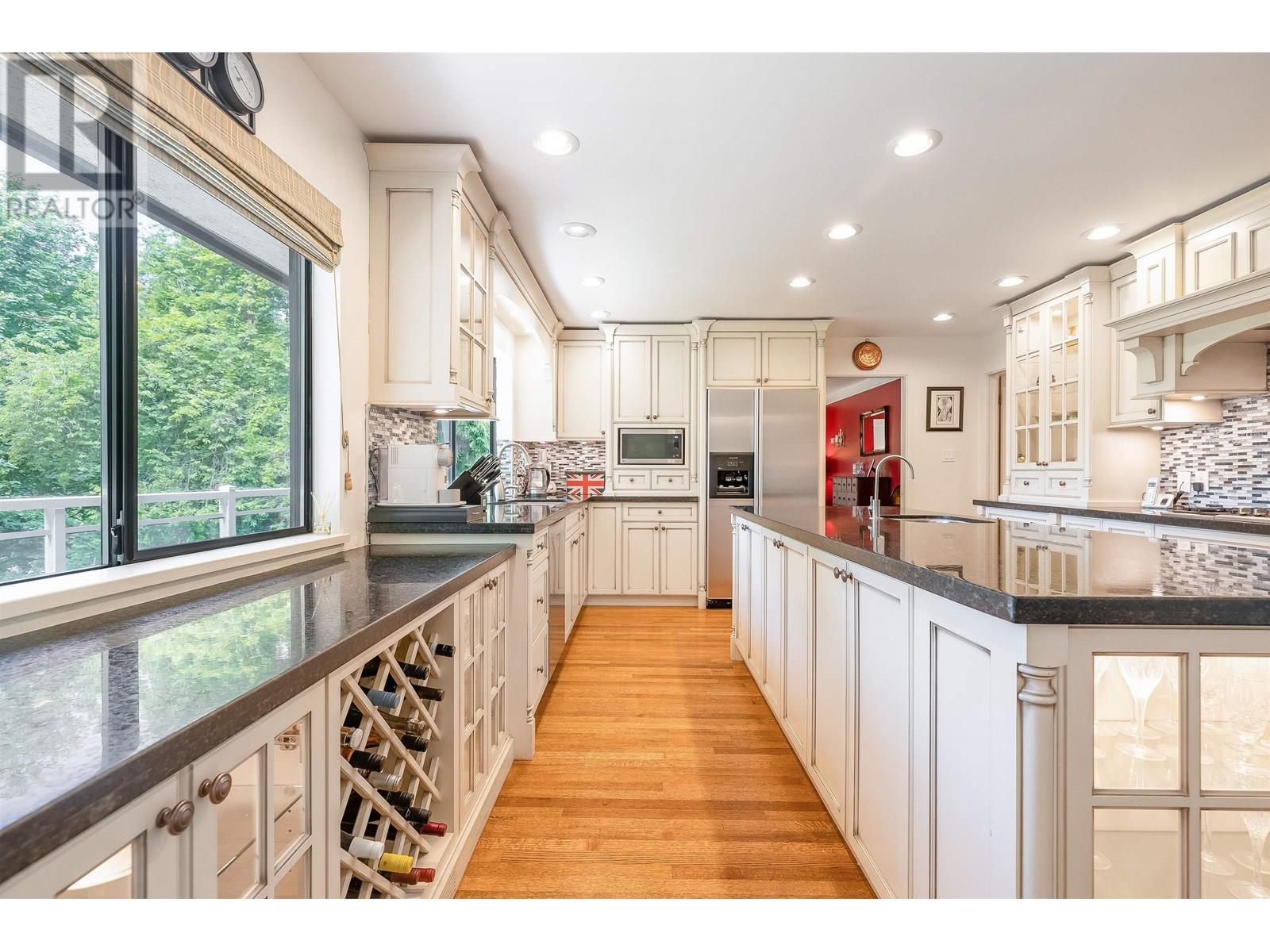 5704 Westport Road, West Vancouver, British Columbia  V7W 1V4 - Photo 4 - R3013973