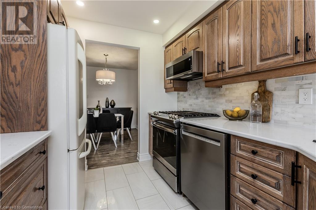 2218 Leominster Drive, Burlington, Ontario  L7P 3X1 - Photo 9 - 40738584