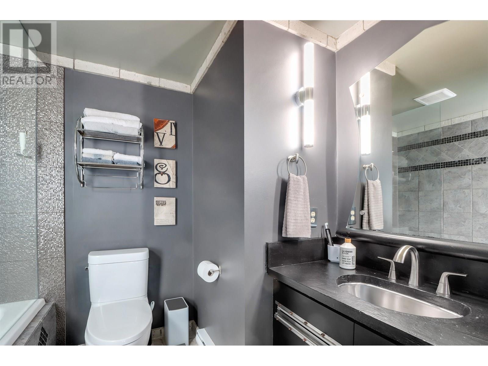 11 2083 W 3rd Avenue, Vancouver, British Columbia  V6J 1L4 - Photo 22 - R3013815