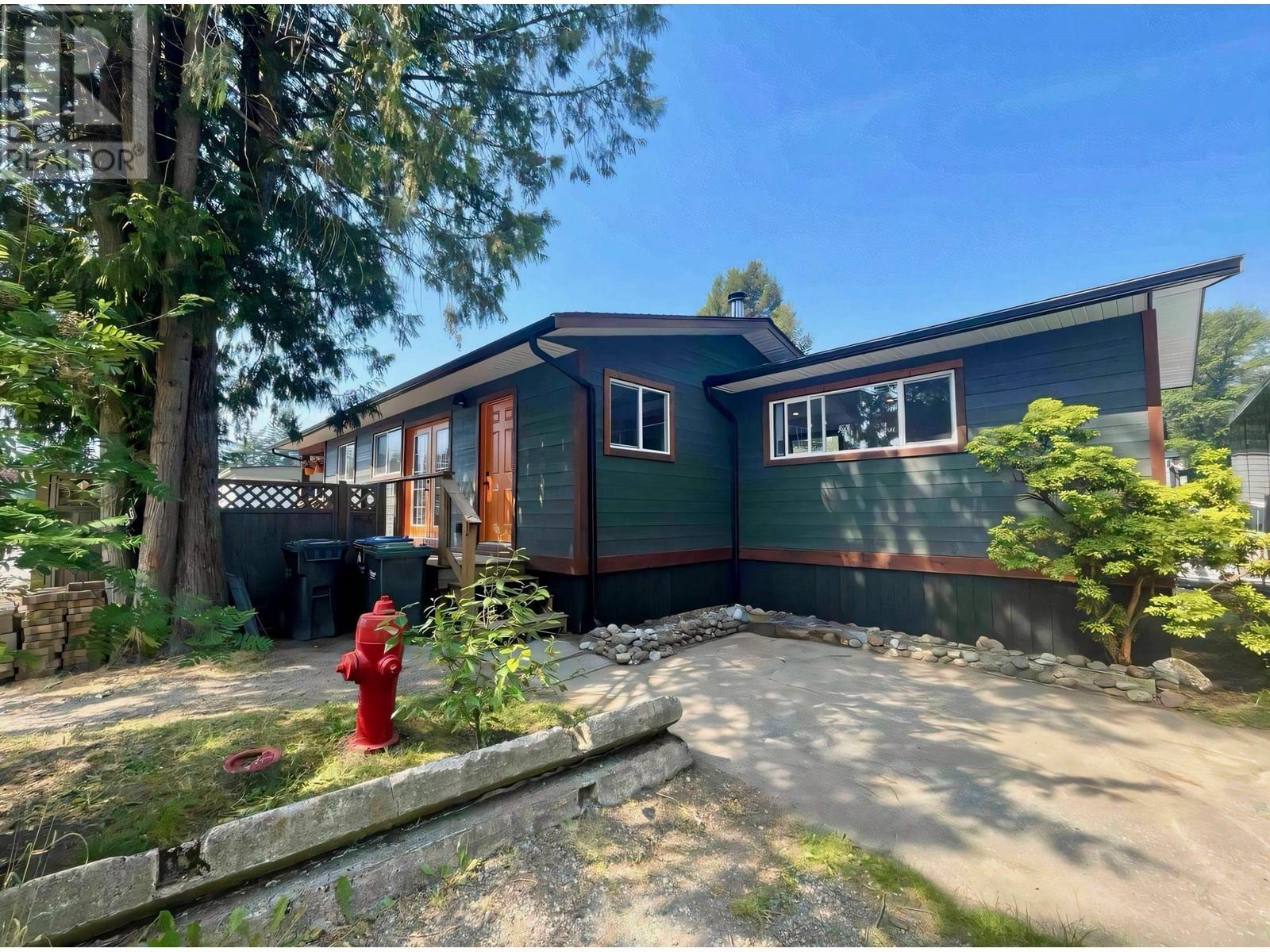 26 40157 GOVERNMENT ROAD, Squamish, British Columbia