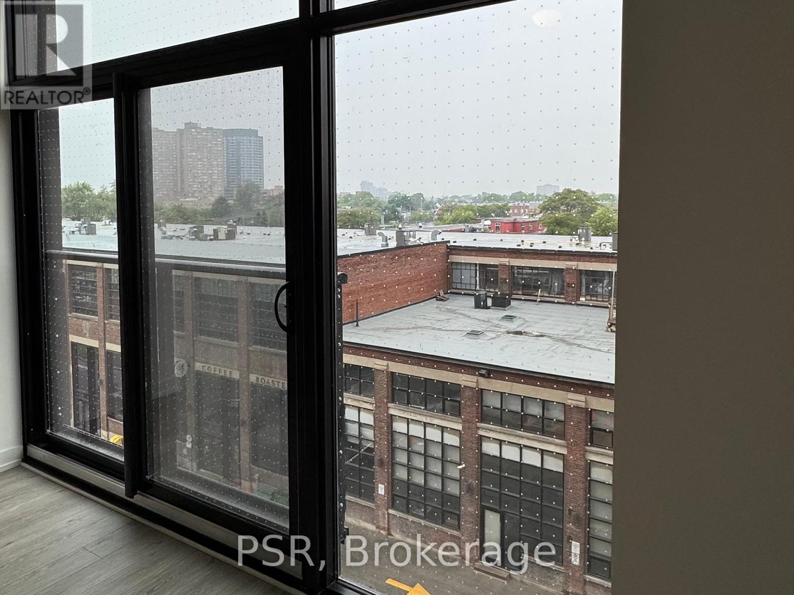 512 - 181 Sterling Road, Toronto, Ontario  M6R 2B2 - Photo 10 - C12211223
